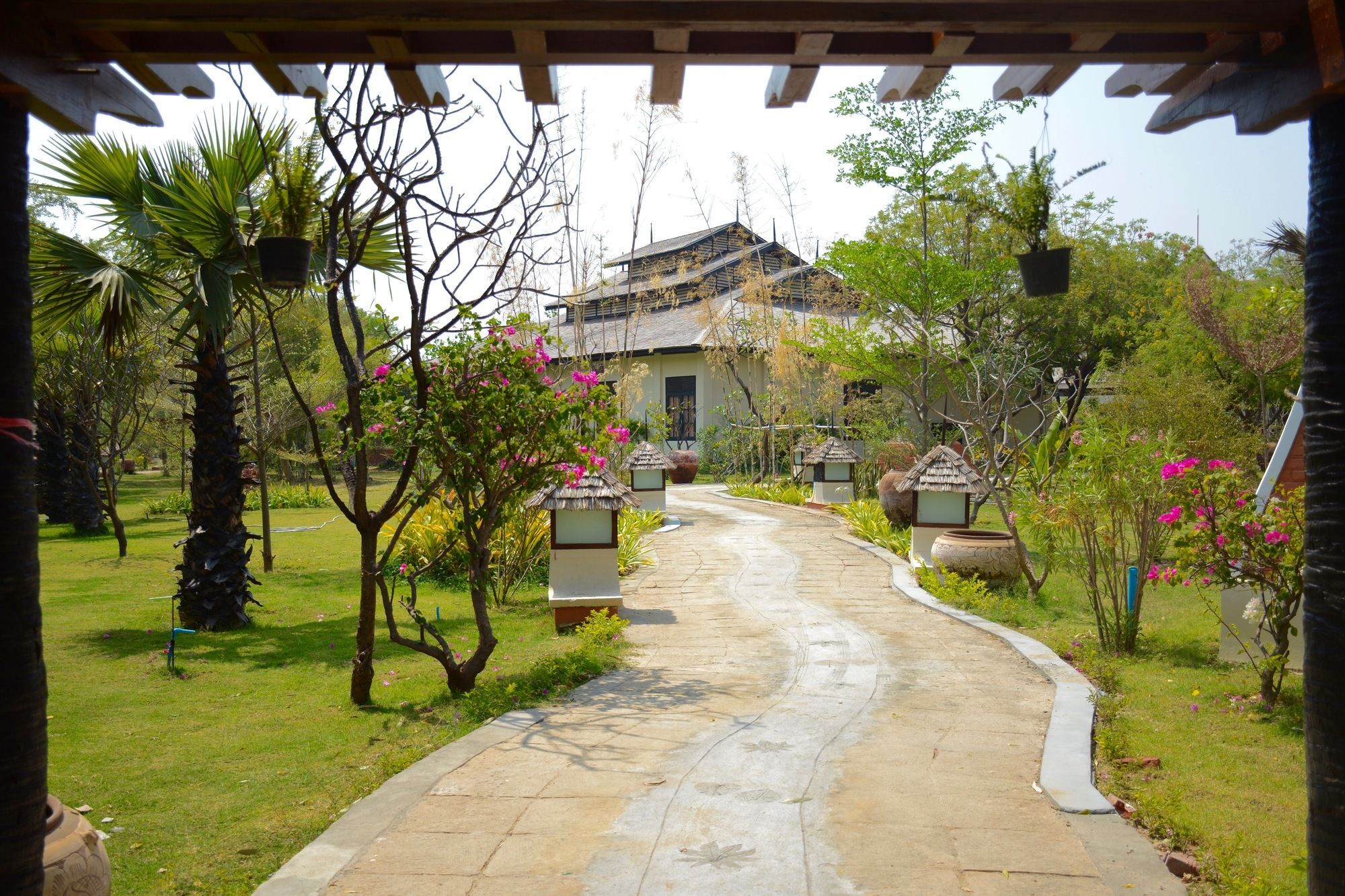 Amata Garden Resort Bagan Ngoại thất bức ảnh